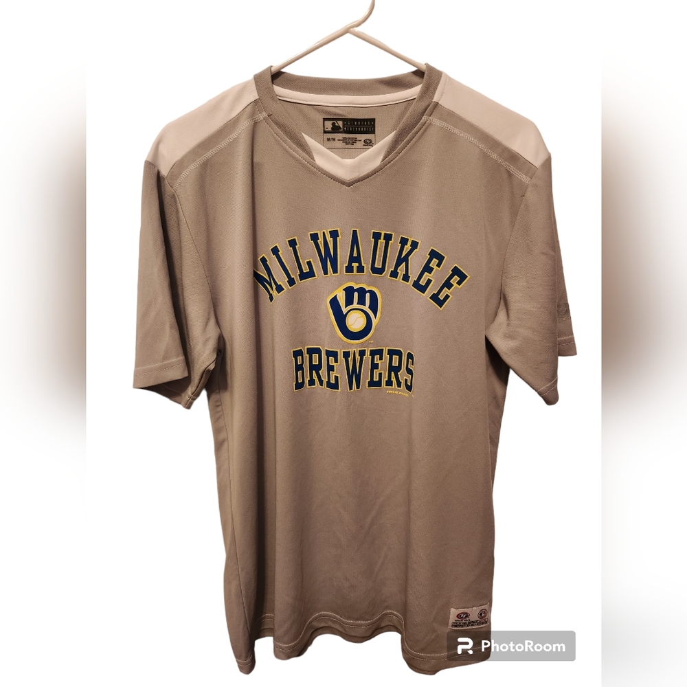 True Fan Gray/White Milwaukee Brewers Shirt Size M.